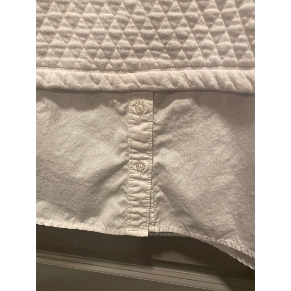 LOFT Textured Quilted Top M White Layered Shirt Hem Blouse - Picture 3 of 7